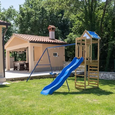别墅 Beautiful Gated In Nature Near Rabac