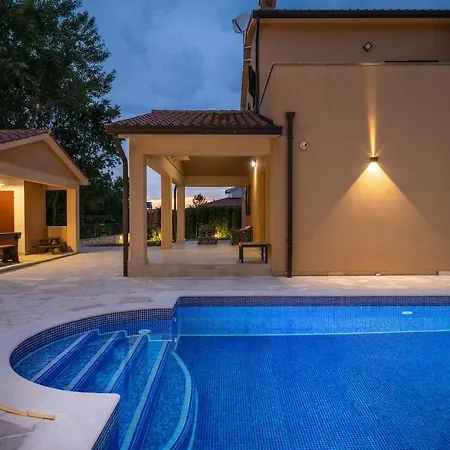 Villa Beautiful Gated In Nature Near Rabac