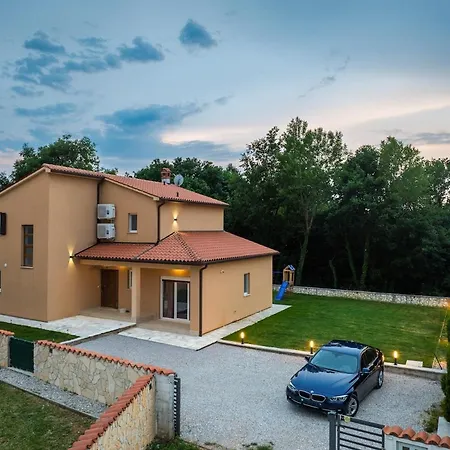 别墅 Beautiful Gated In Nature Near Rabac